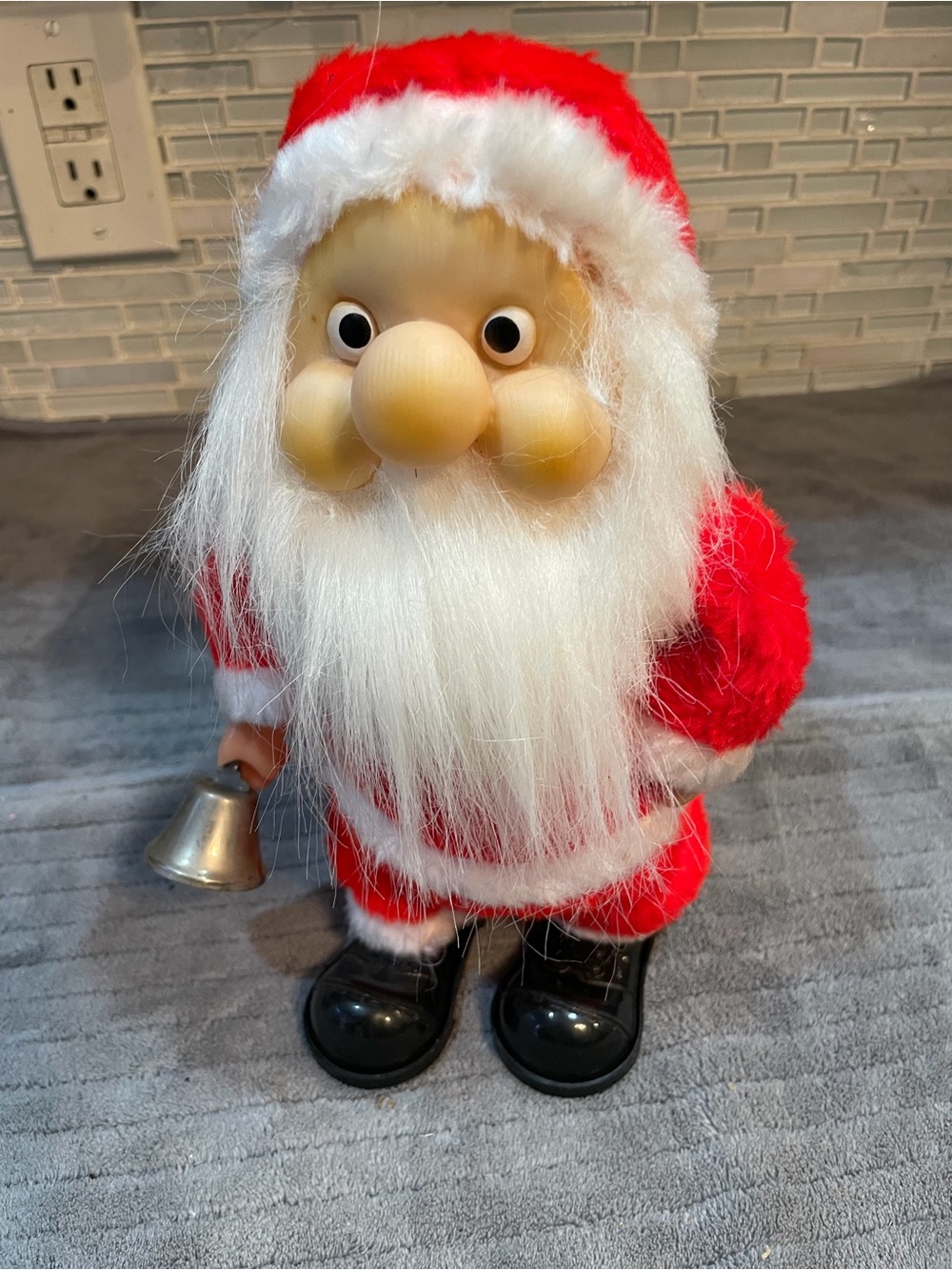 Santa Claus Christmas Finish w/ Bell Red White 9" Traditional Battery Operated